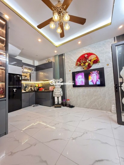 Bán nhà Lĩnh Nam – Hoàng Mai – Hà Nội – 32m2 – Mặt tiền 5m – 5 tầng – 3 ngủ - chào 6,8 tỷ.