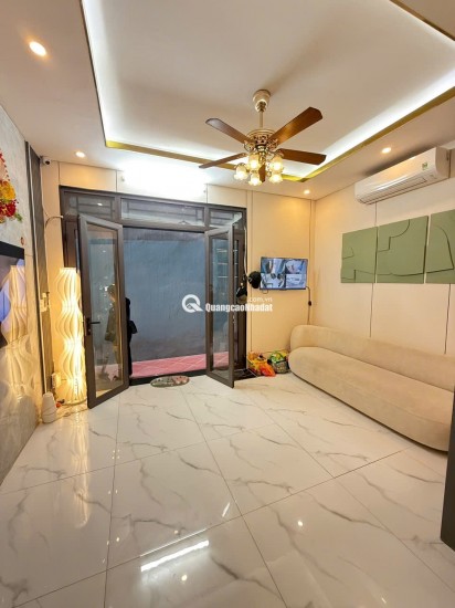 Bán nhà Lĩnh Nam – Hoàng Mai – Hà Nội – 32m2 – Mặt tiền 5m – 5 tầng – 3 ngủ - chào 6,8 tỷ.