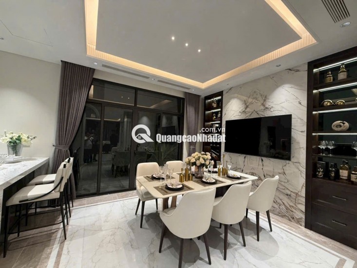 BÁN CĂN HỘ TẦNG TRUNG TẦM VIEW ĐẸP NHẤT THE QUEEN GIÁ CHỈ NHỈNH 9 TỶ