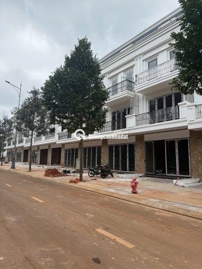 Duy nhất một căn shophouse có tum,Trục LK2 khu đô thị Ân Phú, Mặt tiền đường 32m, giá 5,9tỷ