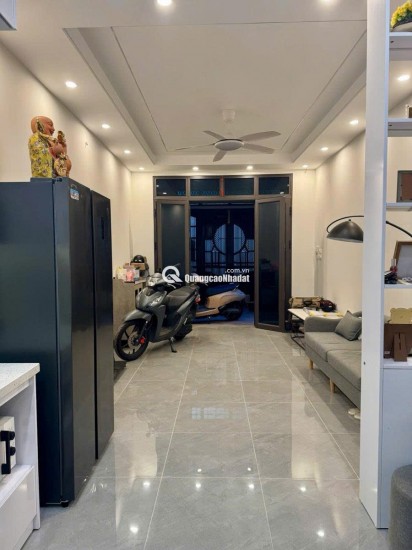 SIÊU PHẨM NHÀ ĐẸP – LẠC LONG QUÂN – GẦN HỒ TÂY – 3 NGỦ - 4WC – 34Mx4T – NHỈNH 8 TỶ.