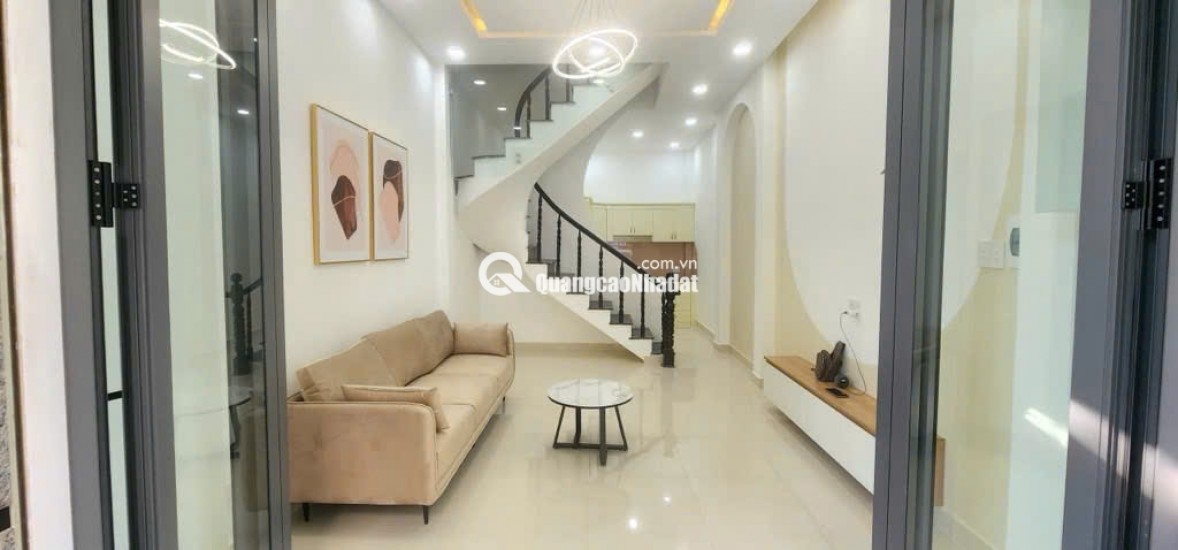 Bán nhà giá rẻ bất ngờ HXH Phan Huy Ích ngang 4m 31m2 3 tầng tặng nội thất nhỉnh 5tỷ.