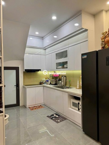 SIÊU PHẨM NHÀ ĐẸP – LẠC LONG QUÂN – GẦN HỒ TÂY – 3 NGỦ - 4WC – 34Mx4T – NHỈNH 8 TỶ.