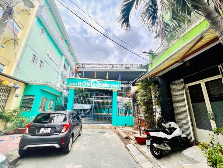 Giảm nhẹ 100tr - Giá mới 9.8 tỷ bán gấp. NHÀ 4 TẦNG CHÍNH CHỦ - NGÀY CÔNG TRƯỜNG HỒNG ĐỨC..