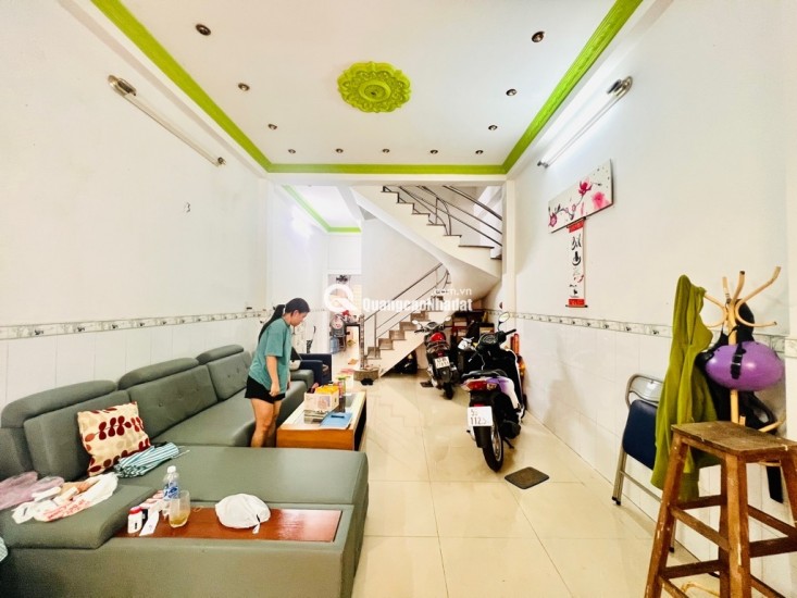 Giảm nhẹ 100tr - Giá mới 9.8 tỷ bán gấp. NHÀ 4 TẦNG CHÍNH CHỦ - NGÀY CÔNG TRƯỜNG HỒNG ĐỨC..