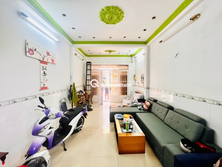 Giảm nhẹ 100tr - Giá mới 9.8 tỷ bán gấp. NHÀ 4 TẦNG CHÍNH CHỦ - NGÀY CÔNG TRƯỜNG HỒNG ĐỨC..