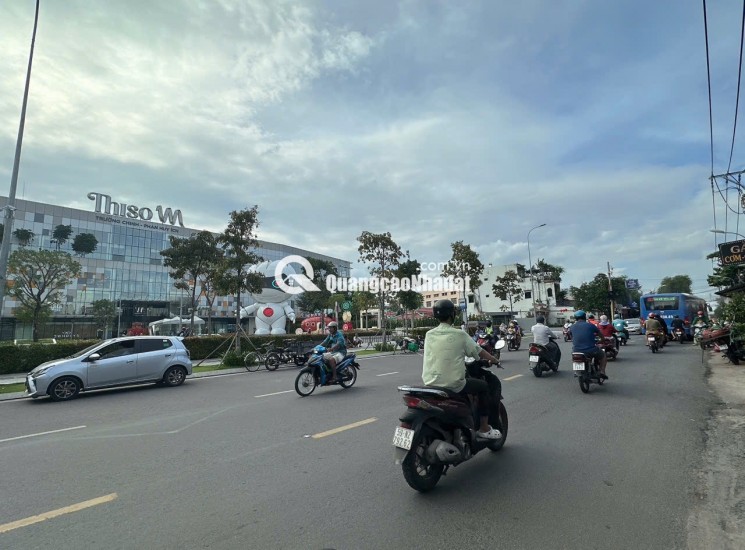 Bán nhà tặng NT vào ở ngay HXH Phan Huy Ích ngang 4m 56m2 gần Emart chỉ 5.8 tỷ.