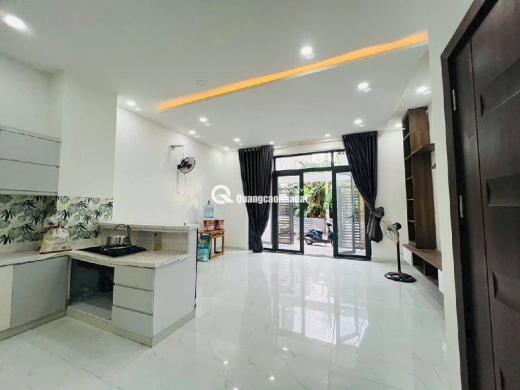 Bán nhà 55m2 x 3 tầng  Long Trường ,Quận 9  ngang hiếm  5.5m , HXH đường 6m ,Giá chỉ 4 Tỷ 800