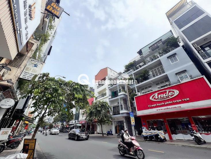 BÁN NHÀ MẶT TIỀN KD Đ.NGUYỄN ĐÌNH CHIỂU, P.BÀN CỜ, QUẬN 3 - NGANG HIẾM 6M*10M - CHÍNH CHỦ* LIÊN HỆ GIANG GIANG: 093.86.76.685