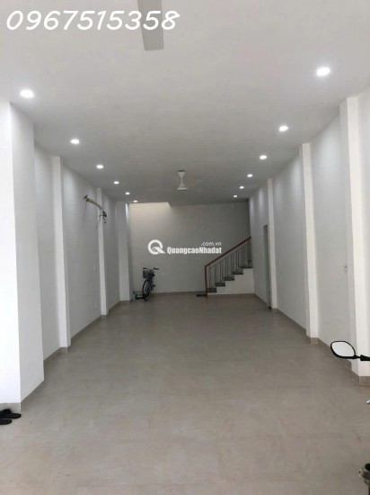 Nhà mặt đường Cửu Long 3 tầng, kinh doanh cực tốt