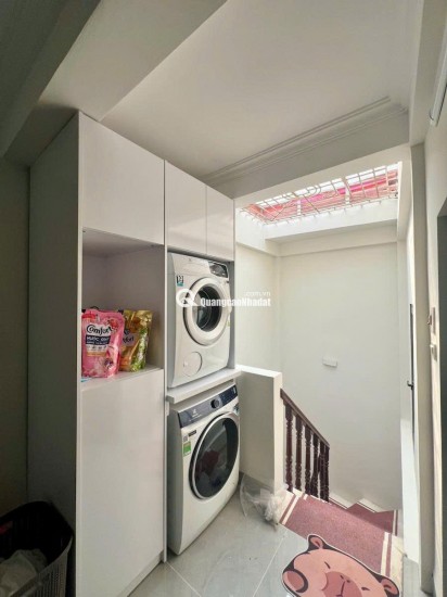 SIÊU PHẨM NHÀ ĐẸP – LẠC LONG QUÂN – GẦN HỒ TÂY – 3 NGỦ - 4WC – 34Mx4T – NHỈNH 8 TỶ.