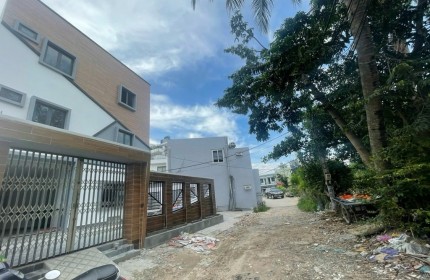  6.5 TỶ – NHÀ GÓC 2 MẶT TIỀN – SÁT CHỢ THẠNH XUÂN