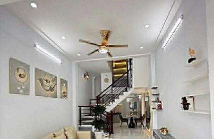 SIÊU PHẨM TÂN BÌNH 2 MẶT TIỀN - HXH - 3 TẦNG - 42M2 - 4PN - VỊ TRÍ CỰC ĐẸP - CHỈ 4.9 TỶ Nguyễn Phúc Chu, Phường 15, Quận Tân Bình.