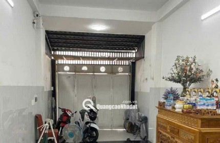 NHÀ 4 TẦNG - ÔTÔ ĐỖ CỬA- SÁT VINCOM.
NGAY NGÃ 4 LÊ VĂN VIỆT - LÃ XUÂN OAI