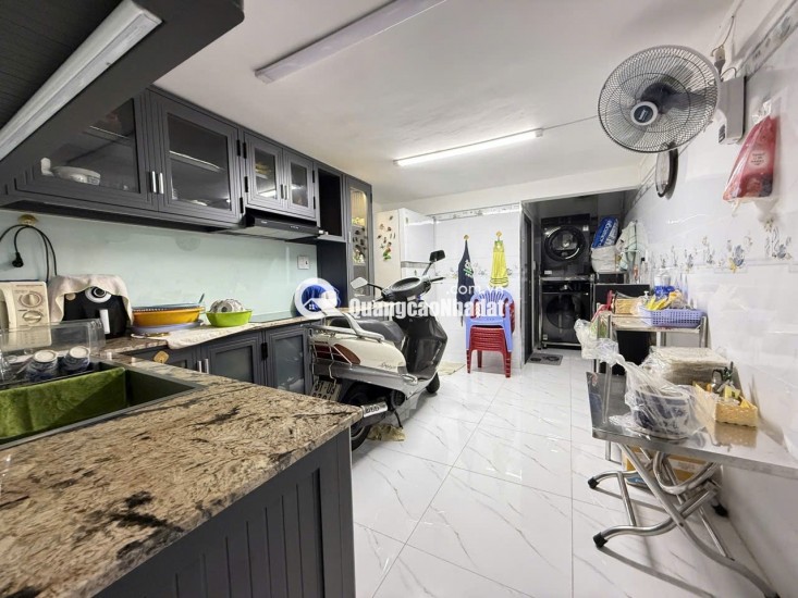 Mặt tiền kinh doanh Quận 10 - Nguyễn Chí Thanh - 51m2 - 5 tầng - 30 tỷ