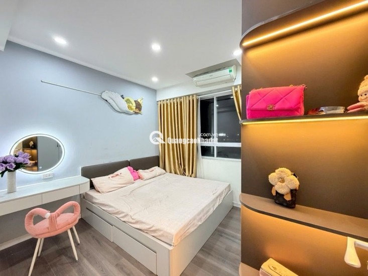 Bán căn hộ đẹp tòa CT1 B2  Tp Giao Lưu căn góc 54m2 2N1VS giá 4,89 tỷ