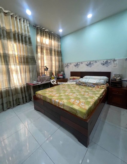 NHÀ BÁN THUẬN QUẬN 12 - GIÁP SONG HÀNH, TRƯỜNG CHINH.
QUA TÂN BÌNH CHỈ VÀI PHÚT NHÀ 4 TẦNG BTCT VÀO Ở NGAY.