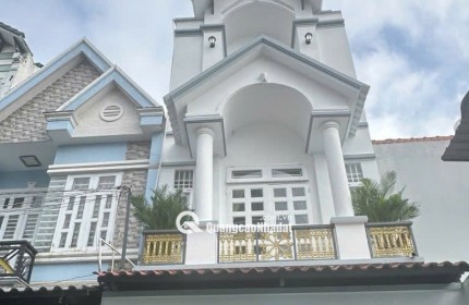 NHÀ BÁN QUẬN 12 - GIÁP SONG HÀNH, TRƯỜNG CHINH.
QUA TÂN BÌNH CHỈ VÀI PHÚT NHÀ 4 TẦNG BTCT VÀO Ở NGAY.