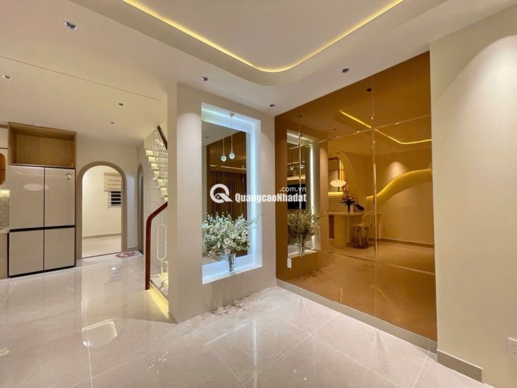 BÁN NHÀ LÔ GÓC 2 MẶT HẺM – LẠC LONG QUÂN