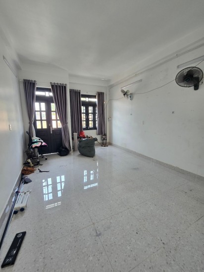 Nhà 5 tầng 60m2, hẻm 6m sát chợ Tân Hương, Tân Phú