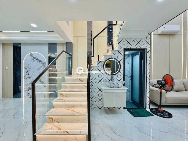 Bùi Quang Là _ P12 _ Gò Vấp hẻm trước nhà 3m .