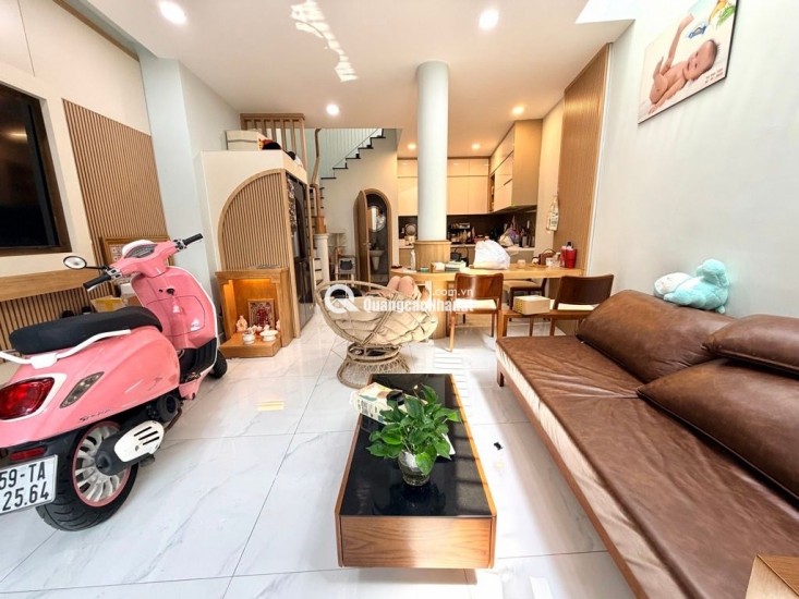 Hẻm Ô Tô - 3 Tầng đúc - Sát Mặt Tiền - Chỉ cách Quận 1 Cây cầu - 42m2 - Nhà mới vào ở ngay - P. Bình Lợi Trung