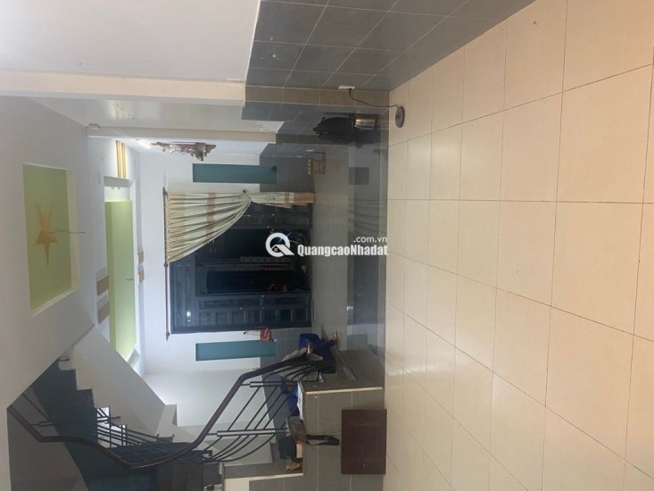 QUẬN 12 - - Kết cấu 2 tầng BTCT, gồm sân để xe, phòng khách, bếp, 4PN, 3WC