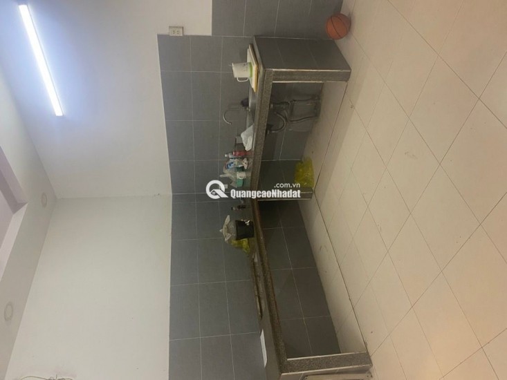 QUẬN 12 - - Kết cấu 2 tầng BTCT, gồm sân để xe, phòng khách, bếp, 4PN, 3WC