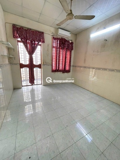 Nhà 3 tầng,hẻm 6m,gần chợ Tân Phú,gần đường Lũy Bán Bích,7.x tỷ