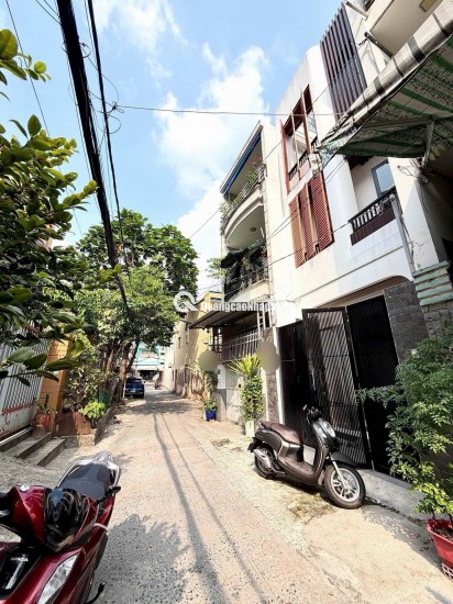 Nhà 3 tầng mới xây,khu Tân Sơn Nhì giá 9.9x tỷ