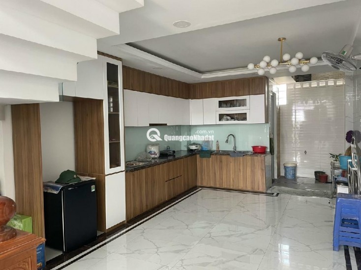 HẺM HÀ HUY GIÁP XE TẢI 12M CÓ VỈA HÈ 2 BÊN ,KHU PHÂN LÔ XÂY ĐỰNG TỰ DO ĐẸP.