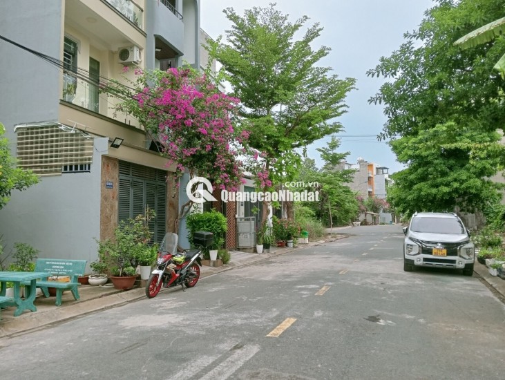 Chính chủ càn bán nhà 2 tầng hxh đường Bưng Ông Thoàn Quận 9