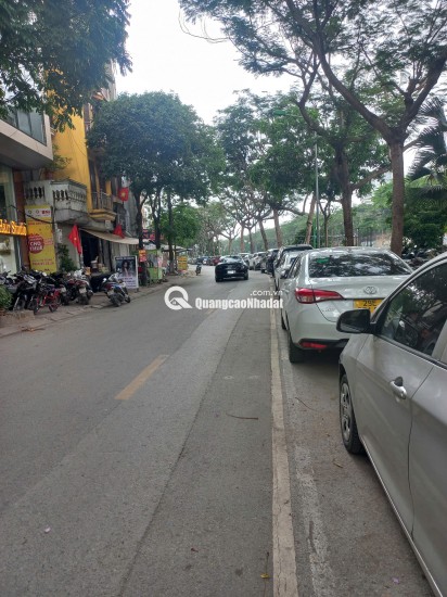 Cho thuê nhà mặt phố Nguyễn Đình Hoàn kinh doanh sầm uất