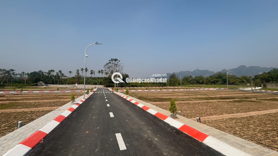 KHÔNG ỒN ÀO – NHƯNG NGƯỜI BIẾT ĐÃ ÂM THẦM XUỐNG TIỀN