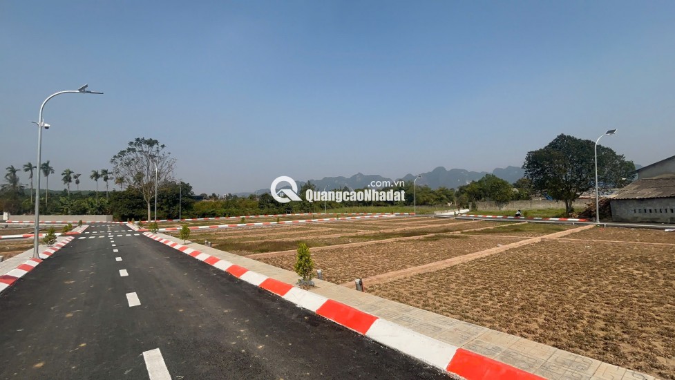 KHÔNG ỒN ÀO – NHƯNG NGƯỜI BIẾT ĐÃ ÂM THẦM XUỐNG TIỀN