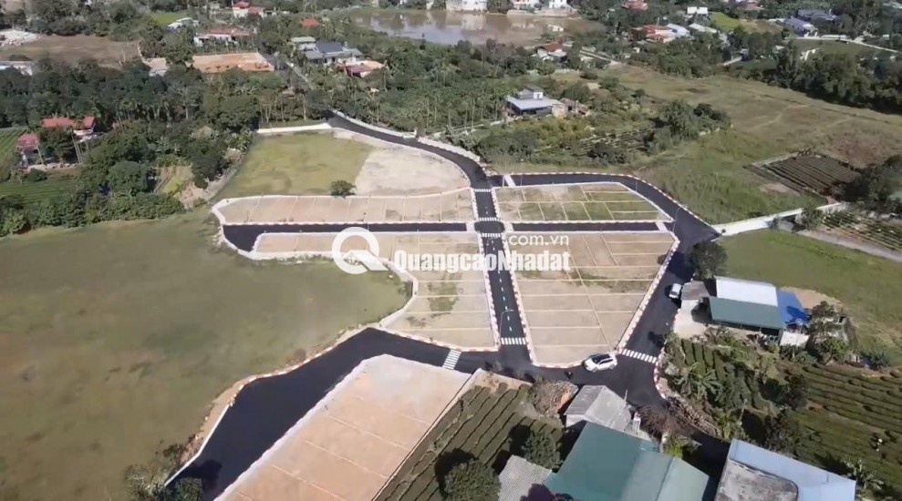 KHÔNG ỒN ÀO – NHƯNG NGƯỜI BIẾT ĐÃ ÂM THẦM XUỐNG TIỀN