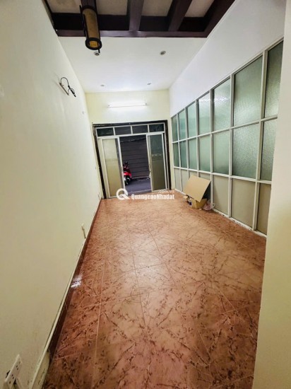 Cho thuê mặt bằng tầng 1 tại nhà số 10 ngõ 22 phố Đỗ Quang  phường Trung Hòa, quận Cầu Giấy, Hà Nội.