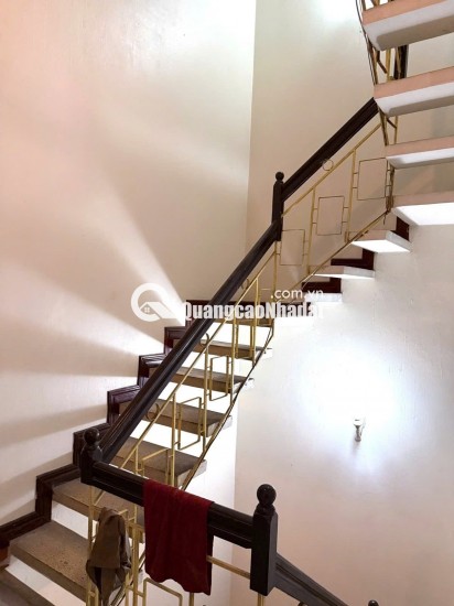 BÁN NHÀ HÀNG SIÊU ĐẸP 10M RA MẶT PHỐ - OTO ĐỖ CỬA - NHÀ DÂN XÂY KIÊN CỐ - NGÕ THÔNG TỨ TUNG - SỔ VUÔNG NỞ HẬU