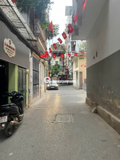 BÁN TOÀ CĂN HỘ DỊCH VỤ ĐÊ LA THÀNH 58m2 MẶT TIỀN 4,6m 6 TẦNG HƠN 12 TỶ THANG MÁY MỚI KÍNH KOONG – SẴN DÒNG TIỀN