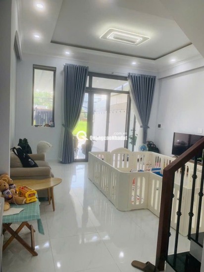 BÁN NHÀ 2 TẦNG – 5M X 27M – CÓ SÂN TRƯỚC SAU THOÁNG MÁT. LH:0988736135