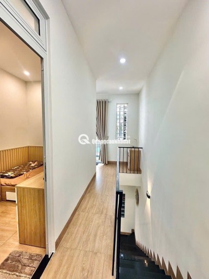 BÁN NHÀ TÂN KỲ TÂN QUÝ. DT (4X9). SẴN SHR. CHỈ 5.5 TỶ. LH:0905029420.