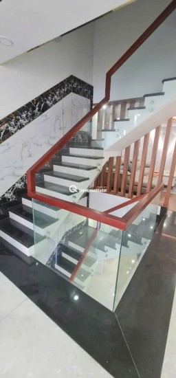 Nhà đẹp xây kiên cố 5 tầng – 4PN 5WC – Hẻm ô tô nhỏ – Dọn vào ở ngay – Vị trí gần Tân Kỳ Tân Quý – Giá tốt 8 tỷ