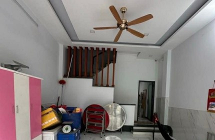 Nhà đẹp 2 mặt tiền hẻm 8m thông trước sau