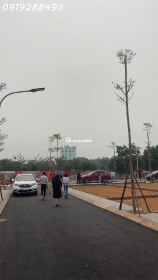 Cắt lỗ bán lô đất hai mặt thoáng cách trục hồ tây ba vì đúng 100m