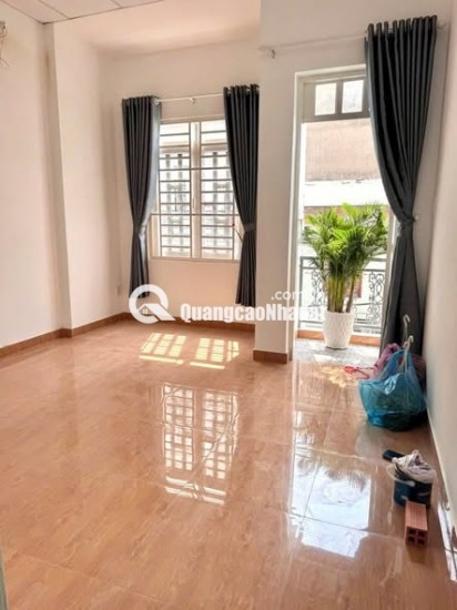 NHÀ NGANG 5M - LÔ GÓC - HẺM OTO ĐỖ CỬA-GIÁ NHỈNH 4 TỶKV SẦM UẤT QUẬN TÂN PHÚ-GIÁ NHỈNH 4 TỶ
