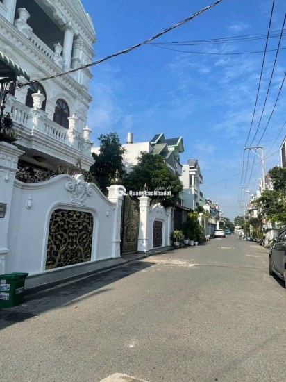 Ngay chợ Tân Hương, ngang 6m 5 tầng BTCT chỉ 11 tỷ