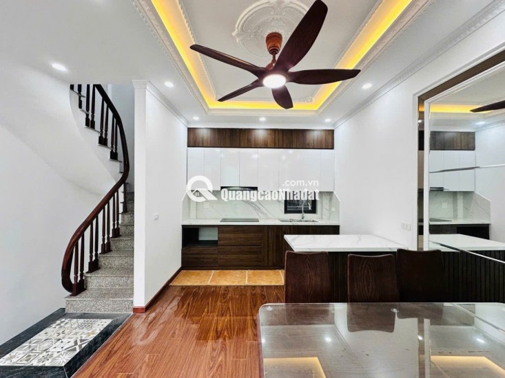 BÁN NHÀ CẦU GIẤY - BA GÁC ĐỖ CỬA, 41M2 - 6 TẦNG ĐẸP, FULL NỘI THẤT, GIÁ 9,8 TỶ