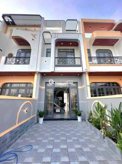 Nhà đẹp xây mới – An cư lạc nghiệp tại Bến Lức – Gần UBND, trường học