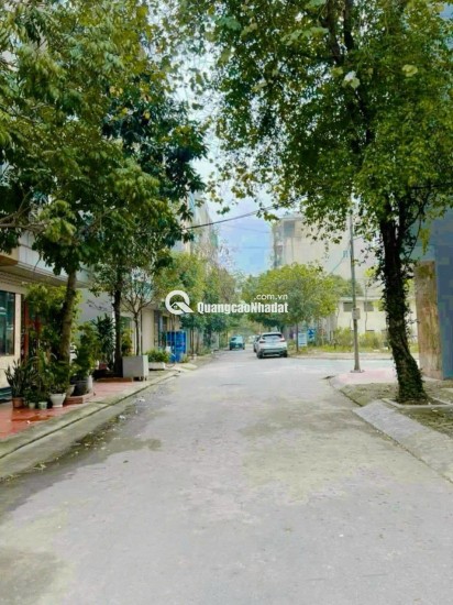 Sinh viên thiếu tiền đóng trọ, cần bán đất thổ cư 100m2