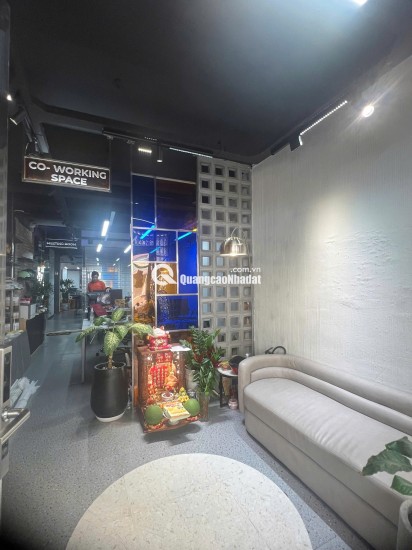 SANG MẶT BẰNG VĂN PHÒNG 80M2 ĐANG THUÊ Ở MẶT TIỀN ĐƯỜNG NGUYỄN CẢNH CHÂN Q1. LH:0765777099.